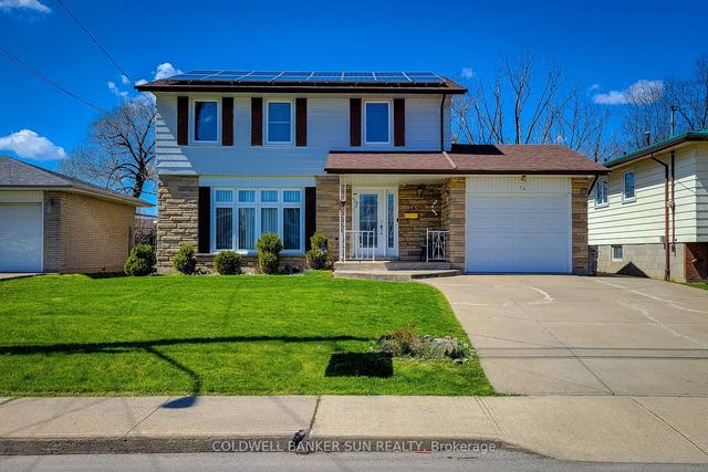 74 Bow Valley Dr, House detached with 4 bedrooms, 3 bathrooms and 5 parking in Hamilton ON | Image 1