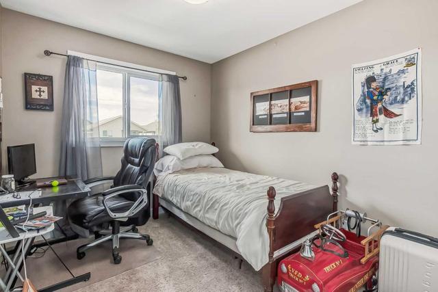 117 Henderson Crescent, Home with 3 bedrooms, 1 bathrooms and 2 parking in Penhold AB | Image 23
