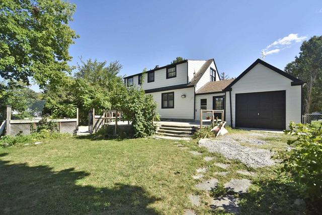 8 Wardlaw Cres, House detached with 4 bedrooms, 3 bathrooms and 7 parking in Toronto ON | Image 30