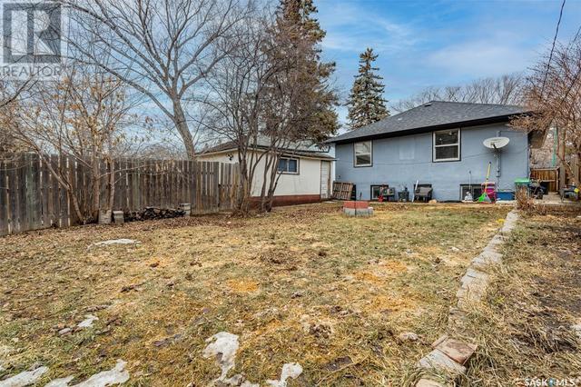 806 5th Street E, House detached with 4 bedrooms, 2 bathrooms and null parking in Saskatoon SK | Image 37