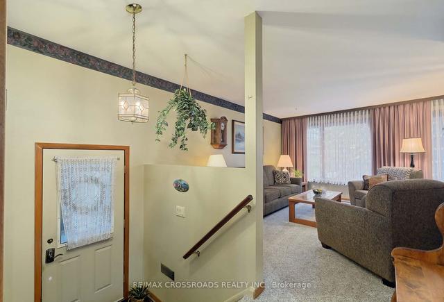 5 Berner Tr, House detached with 3 bedrooms, 2 bathrooms and 3 parking in Toronto ON | Image 34