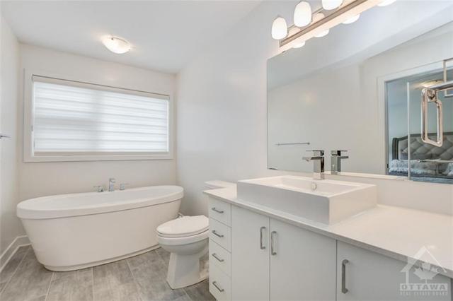 575 Rathburn Lane, Townhouse with 3 bedrooms, 4 bathrooms and 3 parking in Ottawa ON | Image 21