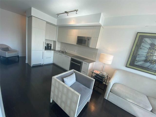 1403 - 170 Avenue Rd, Condo with 1 bedrooms, 1 bathrooms and 1 parking in Toronto ON | Image 11