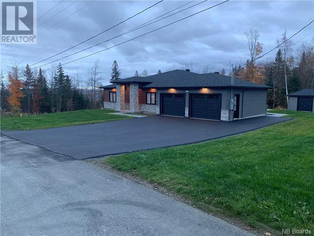 142 Le Montagnard Street, House detached with 3 bedrooms, 3 bathrooms and null parking in Edmundston NB | Image 35