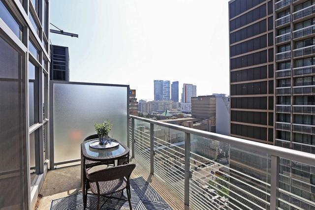 1114 - 386 Yonge St, Condo with 1 bedrooms, 2 bathrooms and 0 parking in Toronto ON | Image 15