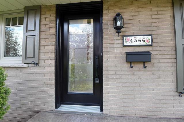4366 Adrian Ave, House detached with 3 bedrooms, 2 bathrooms and 4 parking in Burlington ON | Image 36