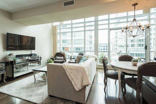 lph11 - 21 Nelson St, Condo with 1 bedrooms, 2 bathrooms and 1 parking in Toronto ON | Image 23