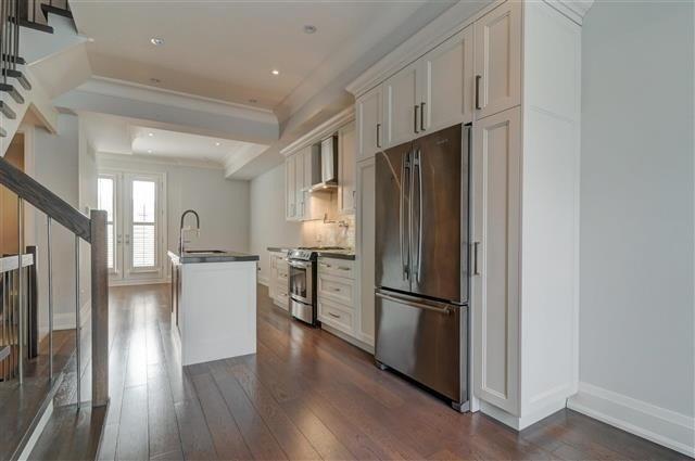 1040 Avenue Rd, Townhouse with 3 bedrooms, 3 bathrooms and 2 parking in Toronto ON | Image 5