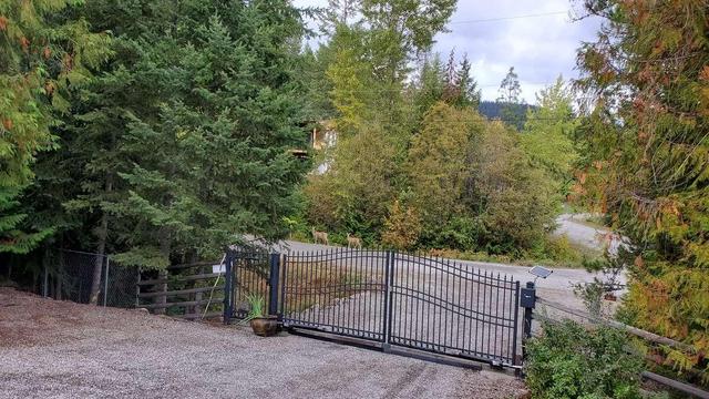 1601 Beech Road, House detached with 3 bedrooms, 2 bathrooms and 7 parking in Kootenay Boundary C BC | Image 22