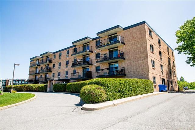 402 - 206 Woodward Street, Condo with 2 bedrooms, 1 bathrooms and 1 parking in Carleton Place ON | Image 1