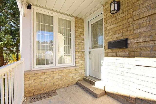 8 Heathcliffe Sq, Townhouse with 3 bedrooms, 3 bathrooms and 2 parking in Brampton ON | Image 23
