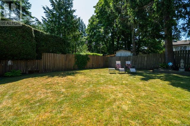1875 Grandview Dr, House detached with 4 bedrooms, 3 bathrooms and 4 parking in Saanich BC | Image 51