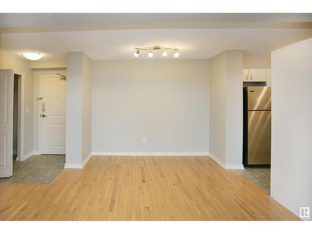 303 - 10303 105 St Nw, Condo with 2 bedrooms, 1 bathrooms and null parking in Edmonton AB | Image 15