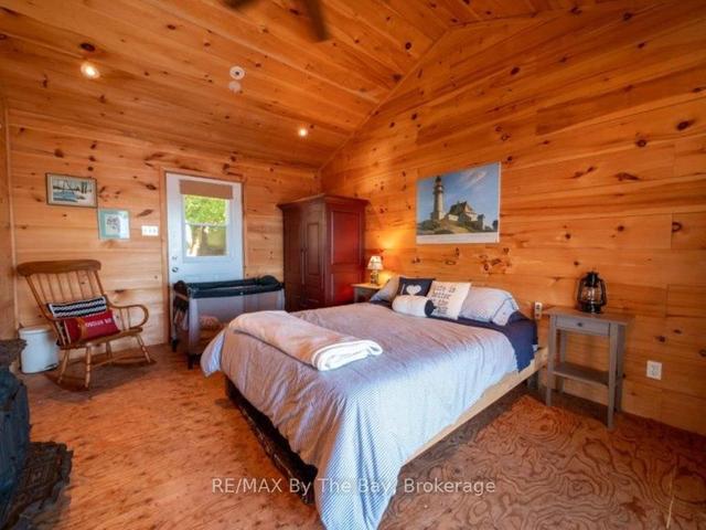 14960 Georgian Bay Shore, House detached with 3 bedrooms, 1 bathrooms and 0 parking in Georgian Bay ON | Image 16