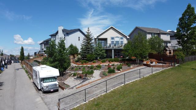 145 Heritage Bay, House detached with 3 bedrooms, 2 bathrooms and 6 parking in Cochrane AB | Image 3