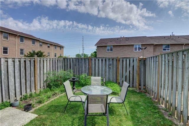 8 - 7255 Dooley Dr, Townhouse with 3 bedrooms, 3 bathrooms and 3 parking in Mississauga ON | Image 17