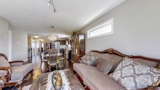 8559 Jennifer Cres, House detached with 2 bedrooms, 3 bathrooms and 2 parking in Niagara Falls ON | Image 8