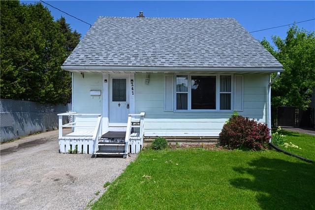 241 Ormond Street, House detached with 2 bedrooms, 1 bathrooms and 3 parking in Brockville ON | Image 2