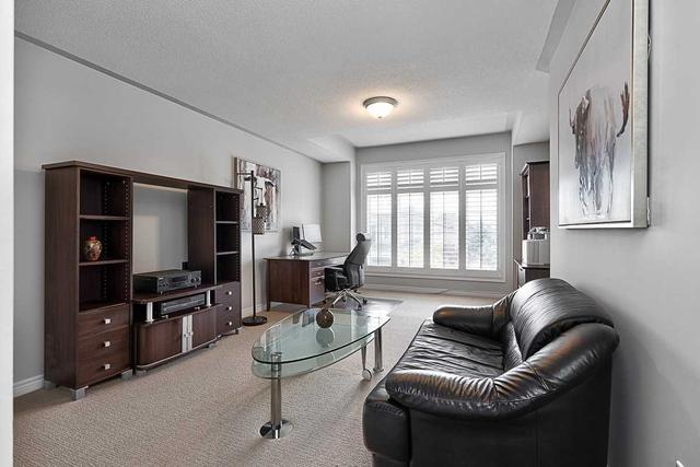 410 Spring Blossom Cres, House attached with 3 bedrooms, 3 bathrooms and 4 parking in Oakville ON | Image 15