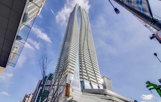 4607 - 1 Bloor St E, Condo with 2 bedrooms, 2 bathrooms and 0 parking in Toronto ON | Image 14