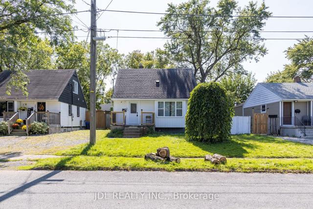 5316 Houck Dr, House detached with 3 bedrooms, 2 bathrooms and 1 parking in Niagara Falls ON | Image 12