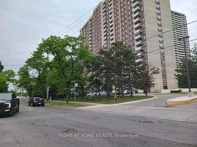 1204 - 205 Hilda Ave, Condo with 3 bedrooms, 2 bathrooms and 1 parking in Toronto ON | Image 24