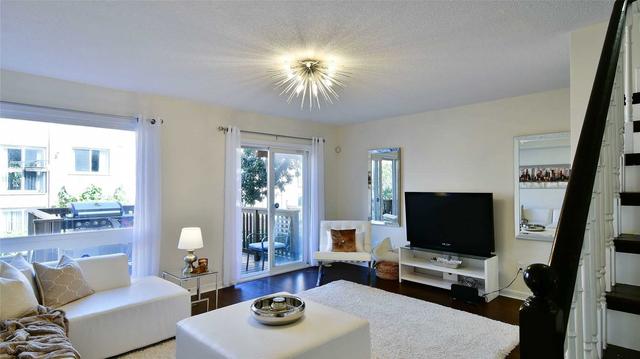 87 Wilkes Cres, House attached with 3 bedrooms, 4 bathrooms and 3 parking in Toronto ON | Image 30