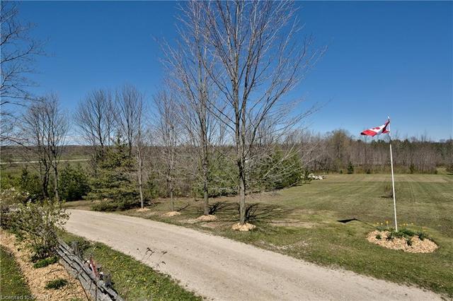 194679 13 Grey Road, House detached with 3 bedrooms, 2 bathrooms and 10 parking in Grey Highlands ON | Image 27