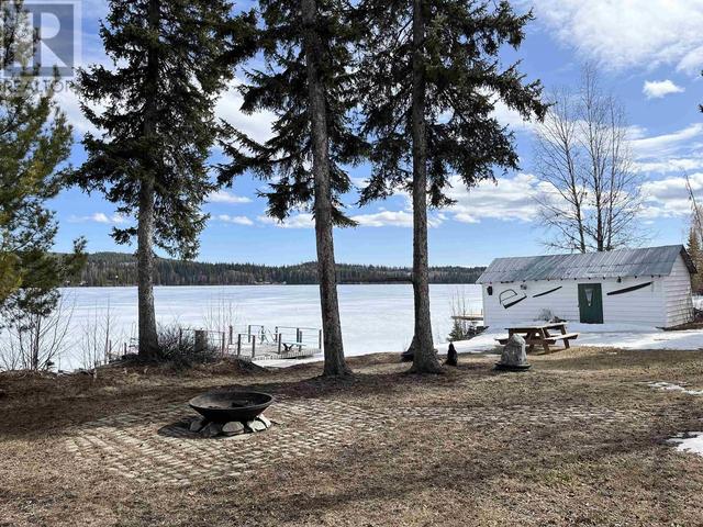 42500 Bednesti Lake Road, House detached with 2 bedrooms, 1 bathrooms and null parking in Fraser Fort George C BC | Image 2