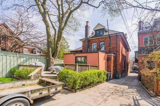 286 Wright Ave, House detached with 7 bedrooms, 3 bathrooms and 2 parking in Toronto ON | Image 24