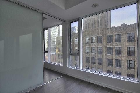 910 - 101 Peter St, Condo with 1 bedrooms, 1 bathrooms and null parking in Toronto ON | Image 10