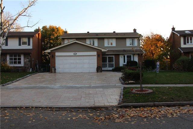 90 Oakmeadow Blvd, House detached with 4 bedrooms, 5 bathrooms and 3 parking in Toronto ON | Image 1