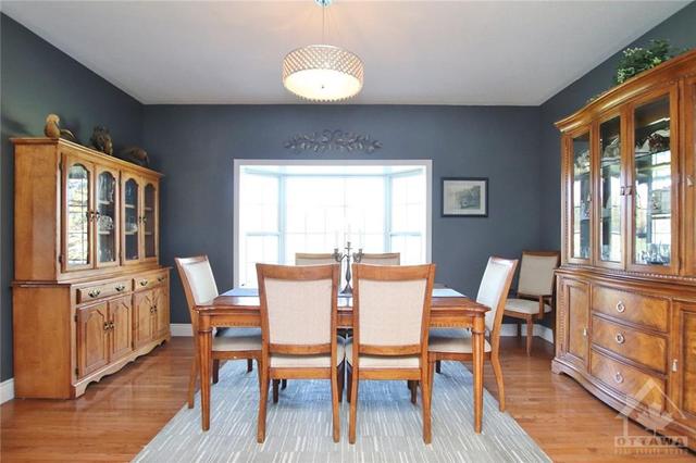 6748 Fallowfield Road, House detached with 3 bedrooms, 3 bathrooms and 20 parking in Ottawa ON | Image 9