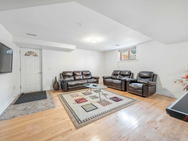 72 Westbourne Ave, House detached with 4 bedrooms, 5 bathrooms and 6 parking in Toronto ON | Image 27