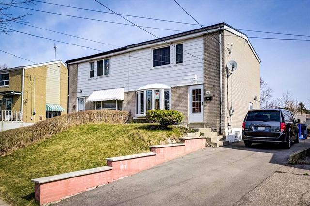 80 Kenmark Blvd, House semidetached with 3 bedrooms, 2 bathrooms and 3 parking in Toronto ON | Image 1