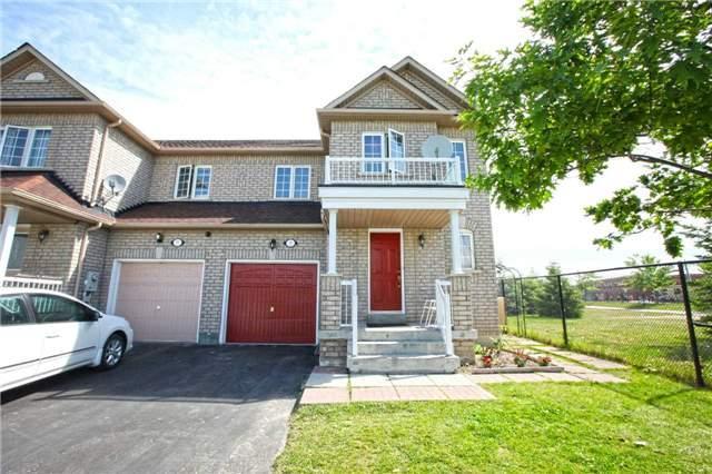 59 Beavervalley Dr, House attached with 4 bedrooms, 3 bathrooms and 2 parking in Brampton ON | Image 1