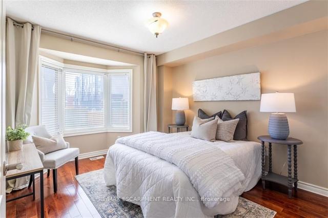 1a - 3243 New St, Townhouse with 3 bedrooms, 2 bathrooms and 2 parking in Burlington ON | Image 4