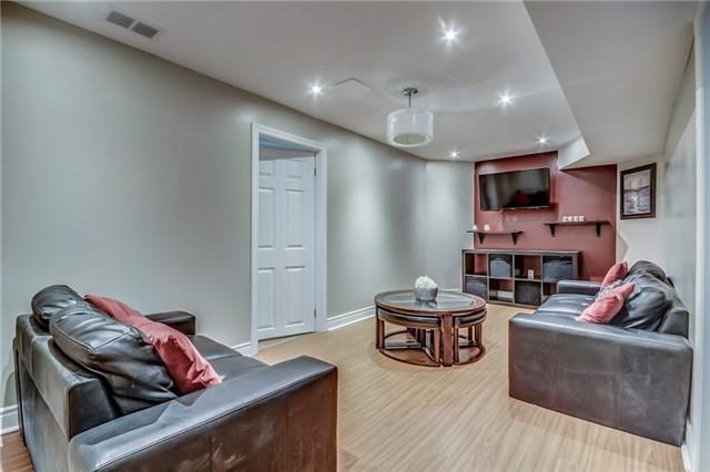 1645 Baggins St, House detached with 4 bedrooms, 4 bathrooms and 2 parking in Pickering ON | Image 19