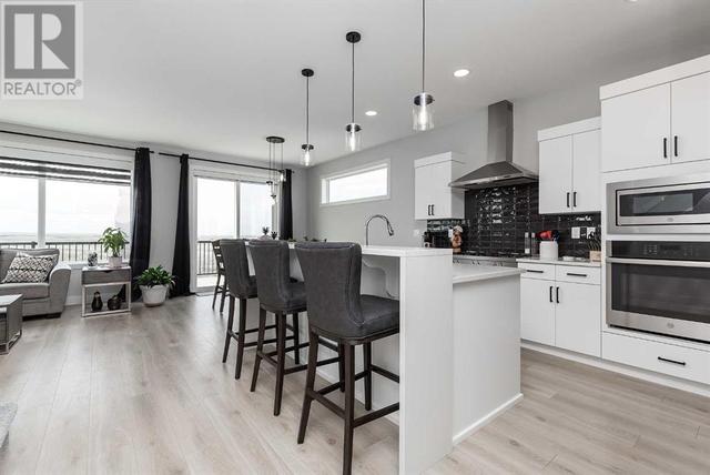1290 Pacific Circle W, House detached with 3 bedrooms, 2 bathrooms and 4 parking in Lethbridge AB | Image 8