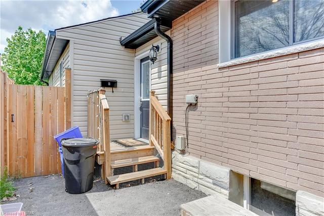 238 Ridgewood Crescent, House detached with 2 bedrooms, 1 bathrooms and null parking in London ON | Image 16