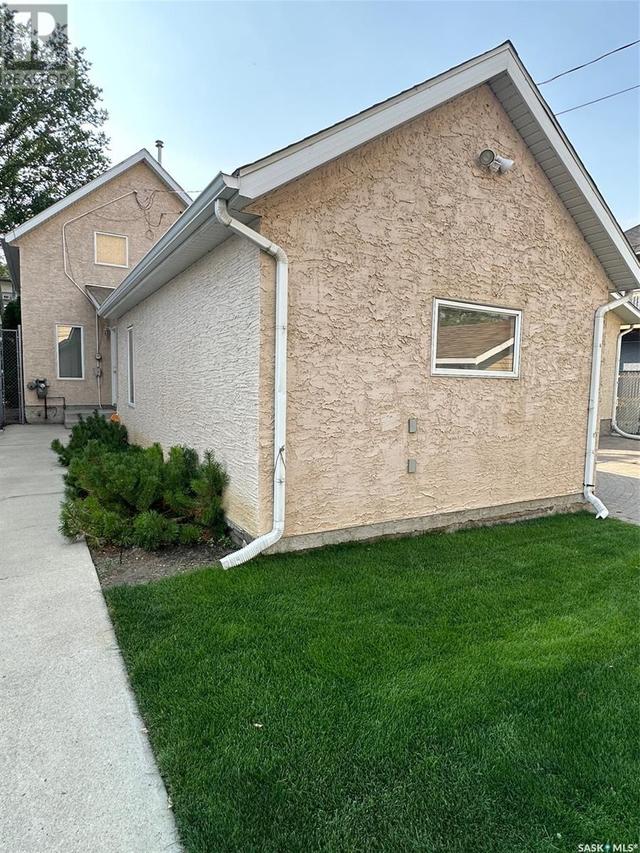 532 3rd Avenue N, House detached with 2 bedrooms, 2 bathrooms and null parking in Saskatoon SK | Image 9