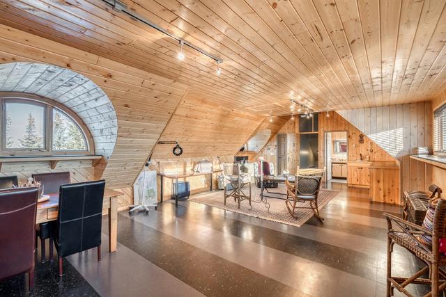19 Wildflower Hill, House detached with 5 bedrooms, 3 bathrooms and 4 parking in Rocky View County AB | Image 32