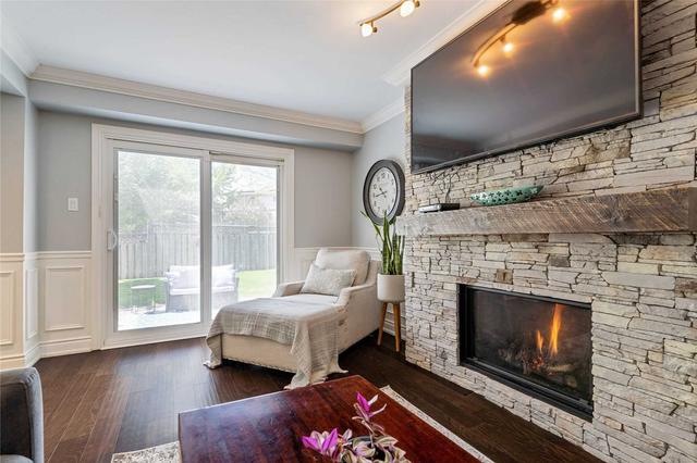 2402 Butternut Cres, House detached with 4 bedrooms, 3 bathrooms and 6 parking in Burlington ON | Image 11