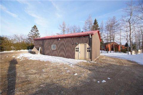 803166 220 Sideroad, House detached with 3 bedrooms, 2 bathrooms and 15 parking in Melancthon ON | Image 2