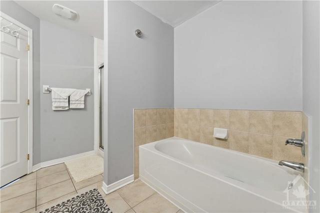 8 - 70 Briargate Private, Condo with 2 bedrooms, 2 bathrooms and 1 parking in Ottawa ON | Image 23