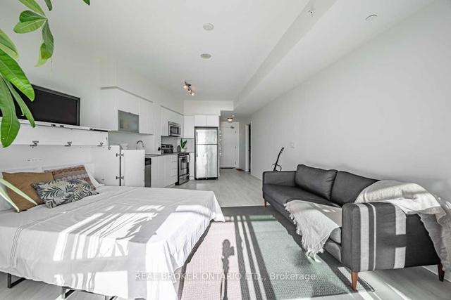 2308 - 150 East Liberty St, Condo with 0 bedrooms, 1 bathrooms and 1 parking in Toronto ON | Image 2