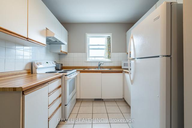 309 - 840 Concession St, Condo with 2 bedrooms, 1 bathrooms and 1 parking in Hamilton ON | Image 3