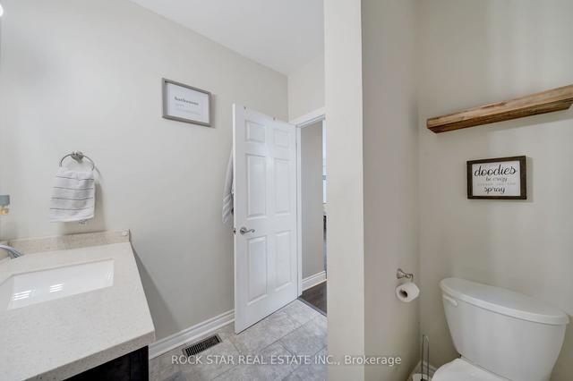 47 East 33rd St, House detached with 3 bedrooms, 1 bathrooms and 1 parking in Hamilton ON | Image 9