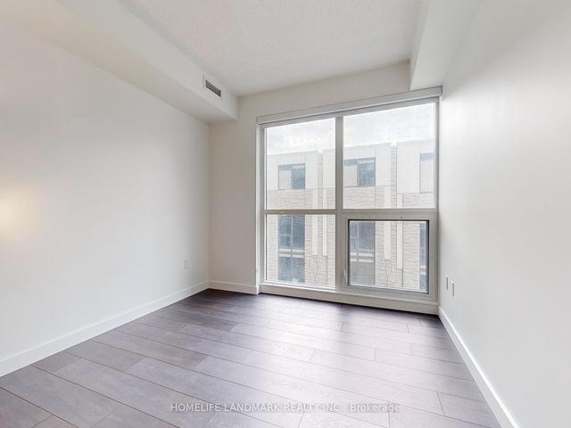 303 - 85 Mcmahon Dr, Condo with 2 bedrooms, 2 bathrooms and 1 parking in Toronto ON | Image 11