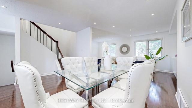 9 - 30 Buddleswood Crt, Townhouse with 3 bedrooms, 2 bathrooms and 2 parking in Toronto ON | Image 3